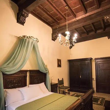 All'ombra Della Torre Only 3*