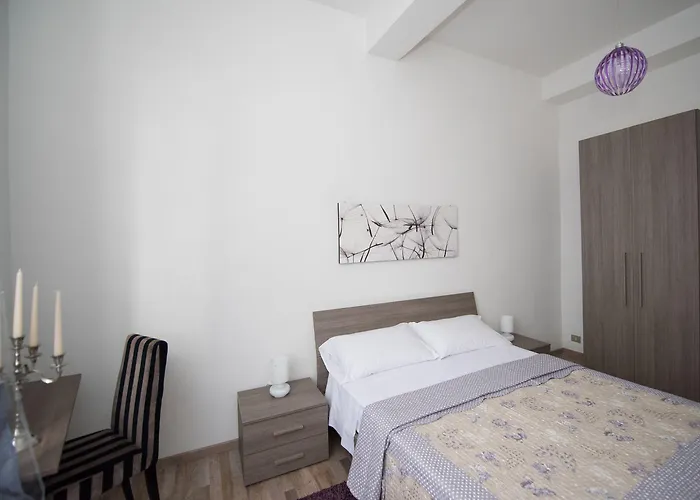 All'ombra Della Torre Only Bed & Breakfast