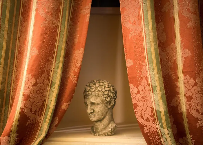 All'ombra Della Torre Only Bed & Breakfast Siena