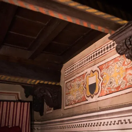 Oda ve Kahvaltı All'ombra Della Torre Only 3*