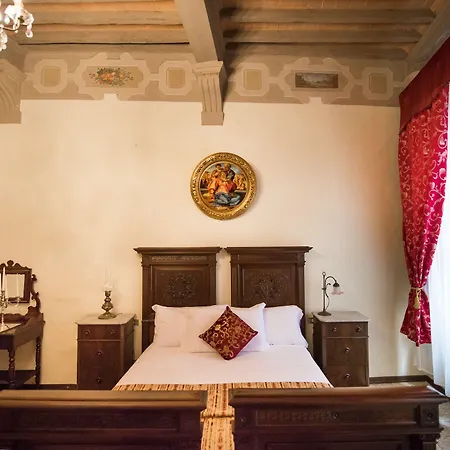 Bed & Breakfast All'ombra Della Torre A Due Passi Da Piazza Del Campo