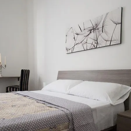 All'ombra Della Torre Only 3* Siena