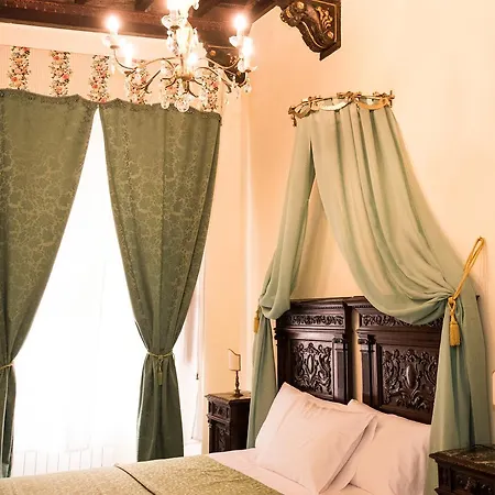 Bed & Breakfast All'ombra Della Torre Only Siena