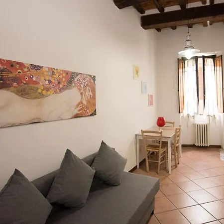 Bed & Breakfast All'ombra Della Torre Only Siena