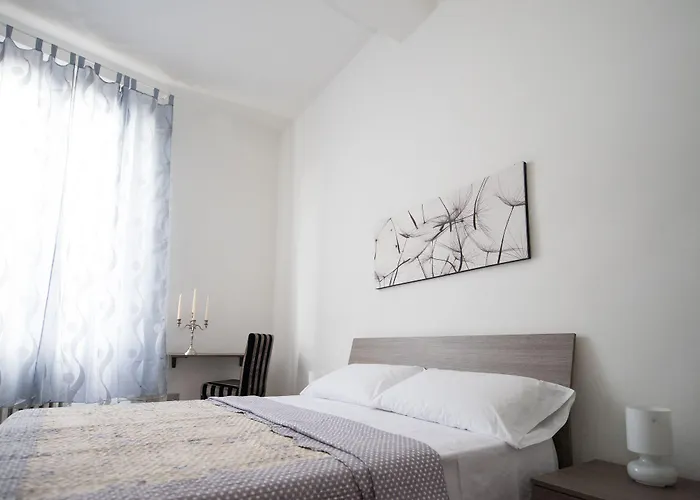 All'ombra Della Torre Only 3*