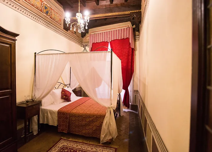 All'ombra Della Torre Only Bed and Breakfast Σιένα