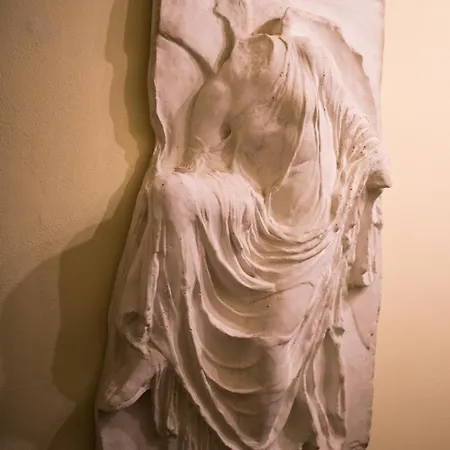 All'ombra Della Torre Only Bed and Breakfast 3*