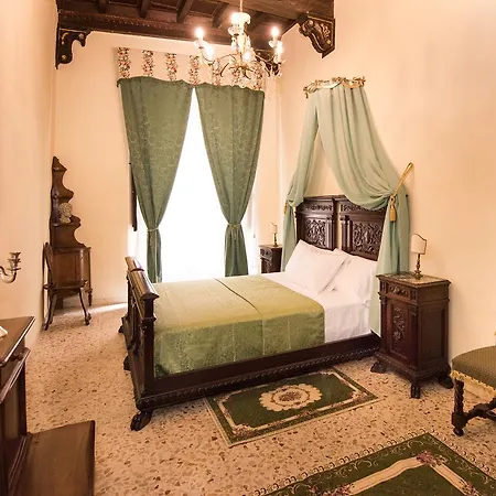 All'ombra Della Torre Only Σιένα