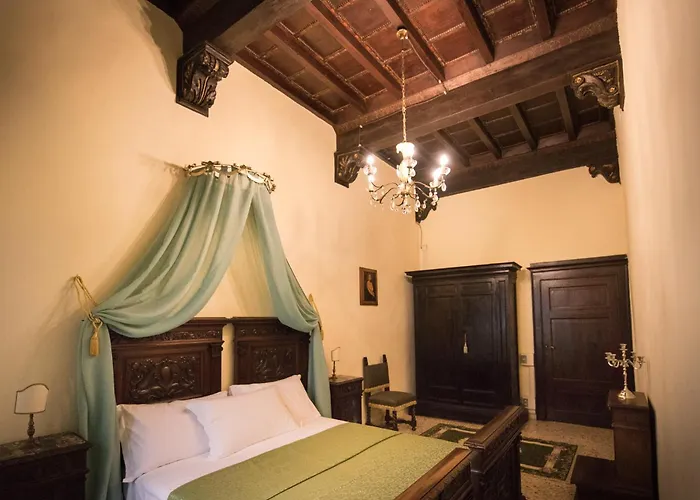 All'ombra Della Torre Only 3*